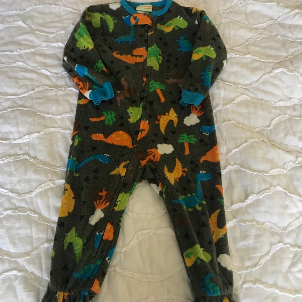 🦋2- peas and carrots pjs